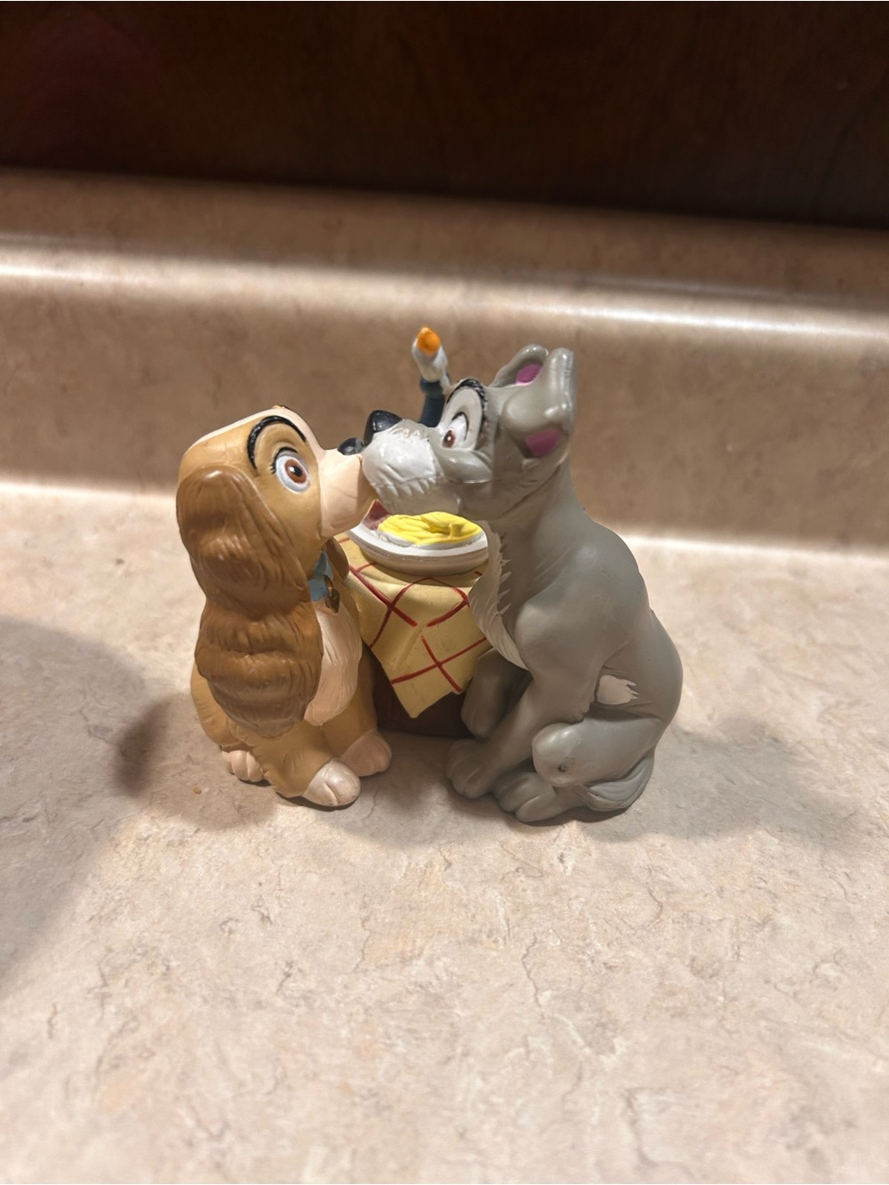 Disney the classics lady and tramp figure